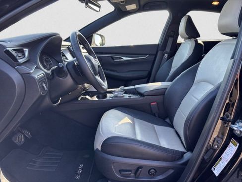 Certified 2025 INFINITI QX55 Luxe AWD/4WD image 10