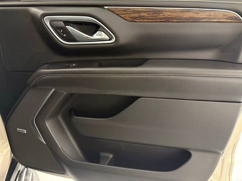 Used 2021 Chevrolet Tahoe Premier w/ Premium Package image 52