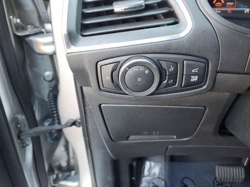 Used 2024 Ford Edge Titanium image 25