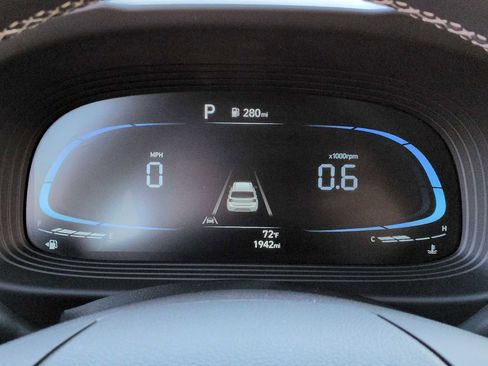 New 2025 Hyundai Venue Limited image 33