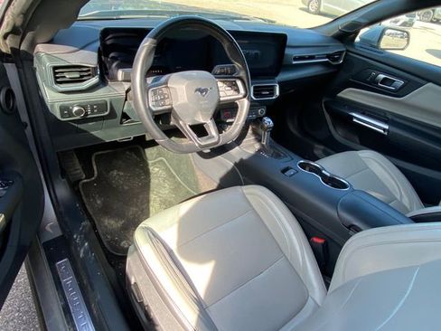 Used 2024 Ford Mustang Premium image 6