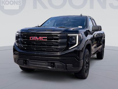 New 2026 GMC Sierra 1500 Pro w/ Graphite Edition