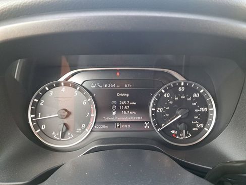 Used 2022 Nissan Titan SV image 21