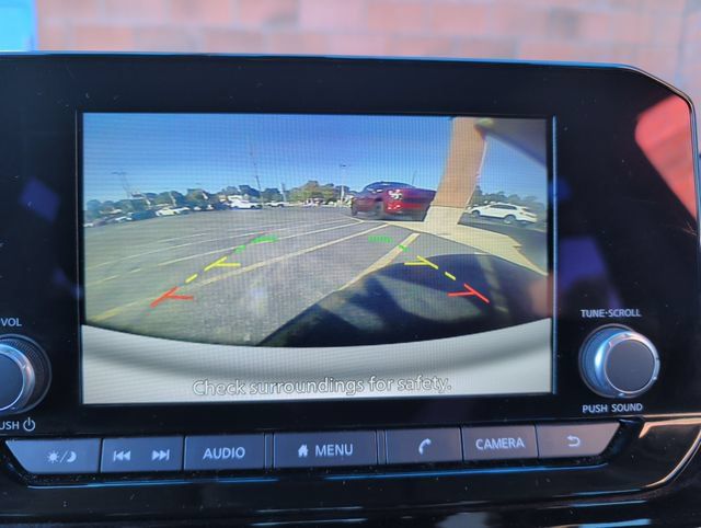 Used 2024 Nissan Pathfinder SV AWD/4WD image 19