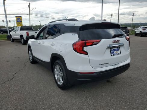 Used 2021 GMC Terrain SLE w/ Driver Convenience Package FWD image 3