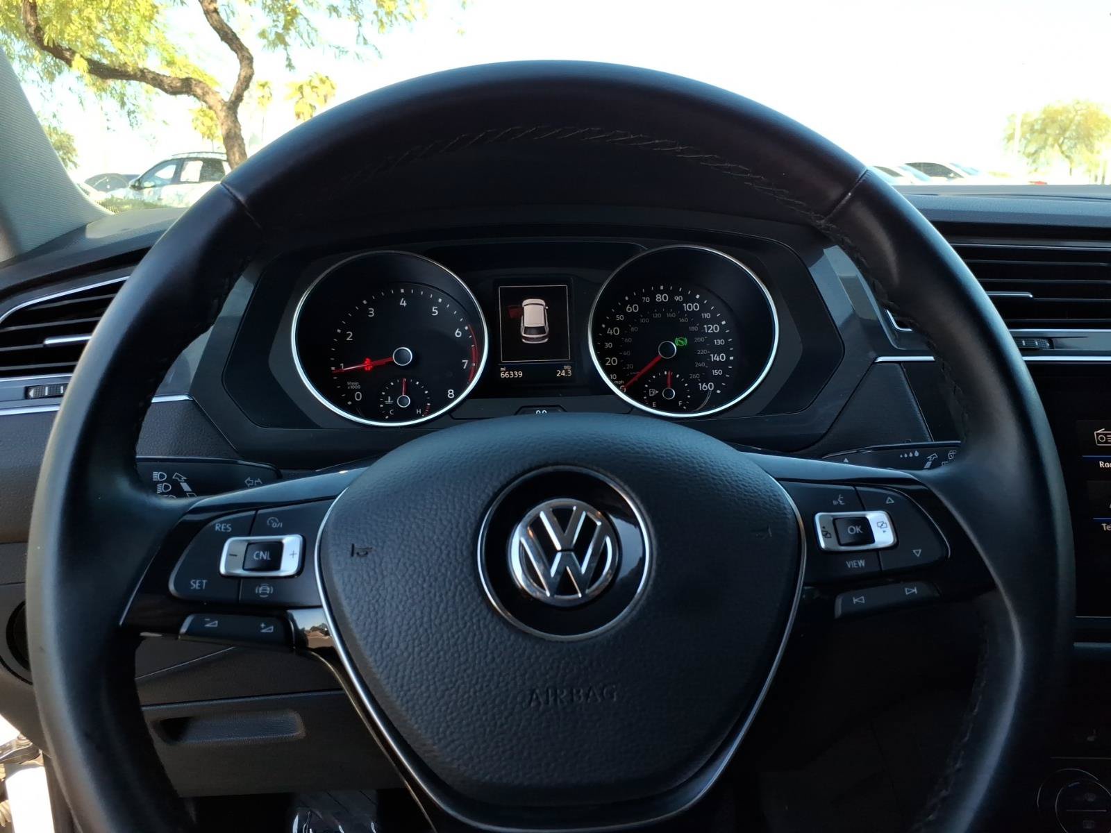 Used 2019 Volkswagen Tiguan SE FWD image 29