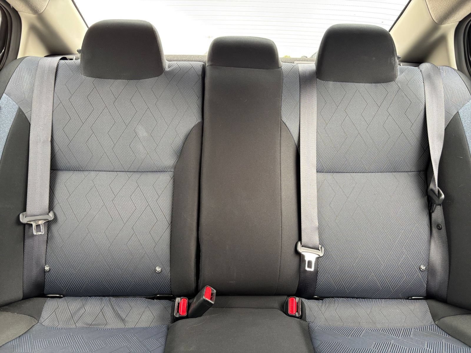 Used 2025 Nissan Versa SV FWD image 35