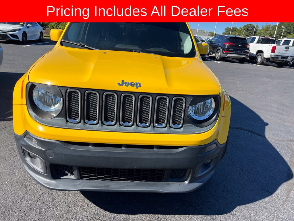 Used 2017 Jeep Renegade Latitude w/ Cold Weather Group AWD/4WD image 6
