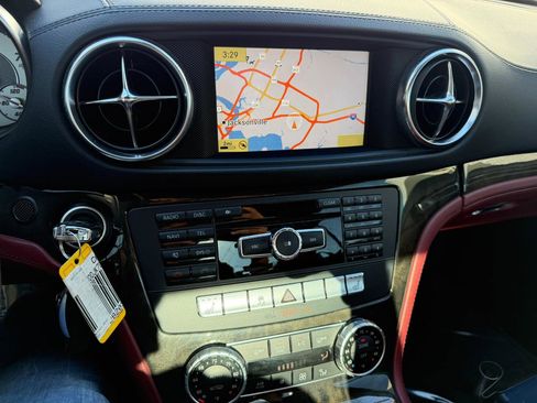 Used 2013 Mercedes-Benz SL 550 image 35