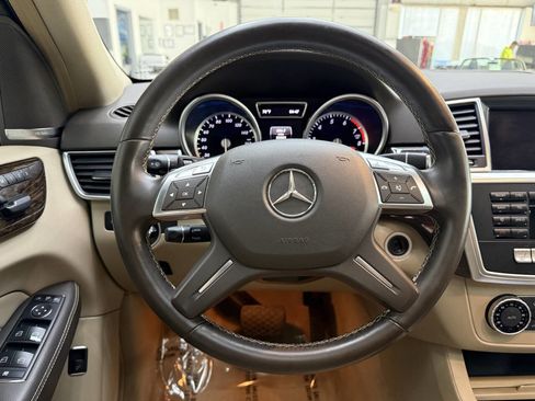 Used 2013 Mercedes-Benz ML 350 4MATIC image 23