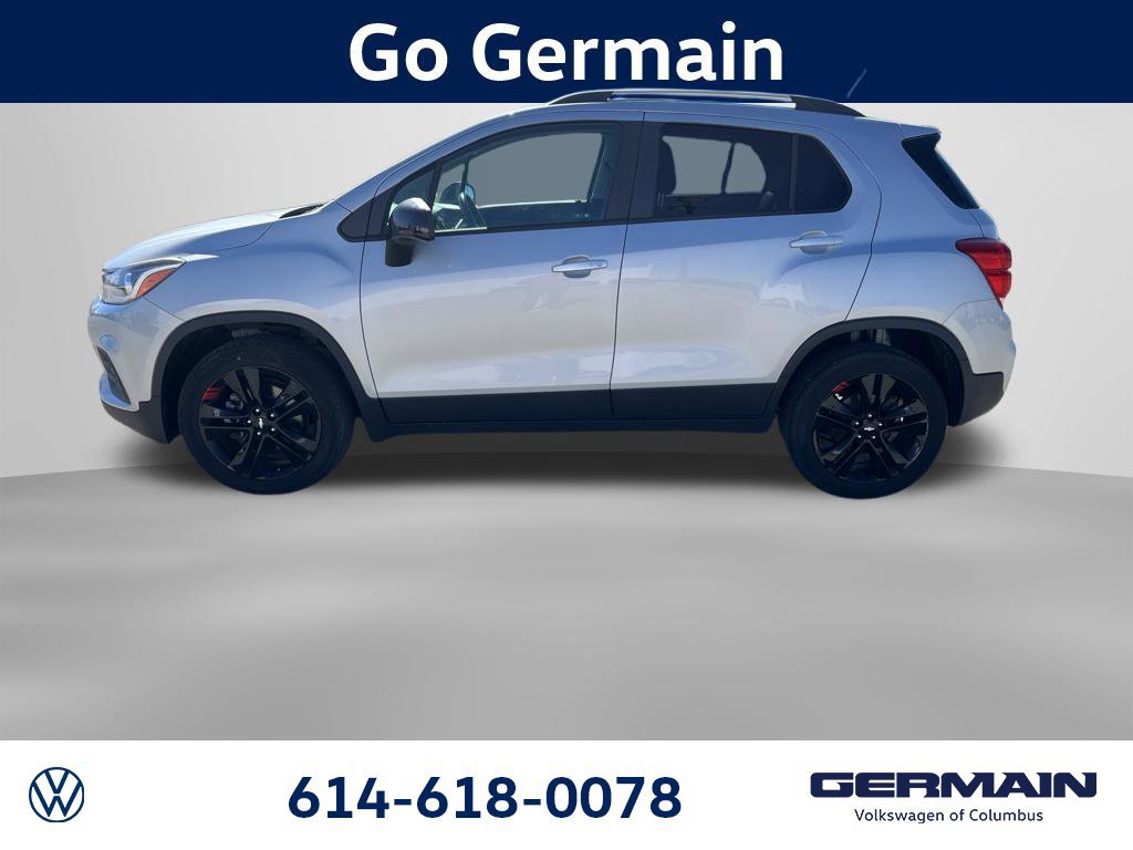 Used 2021 Chevrolet Trax LT w/ Redline Edition AWD/4WD image 3