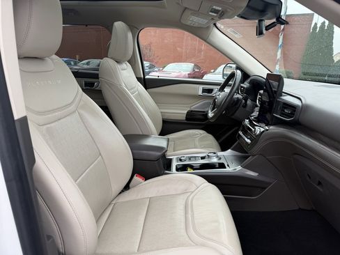 Used 2021 Ford Explorer Platinum w/ Equipment Group 601A image 34