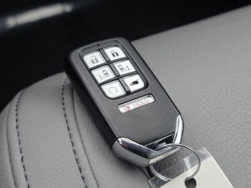 Used 2023 Honda Odyssey Touring image 38