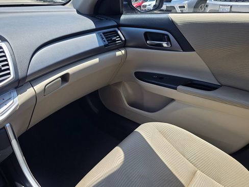 Used 2014 Honda Accord LX image 38