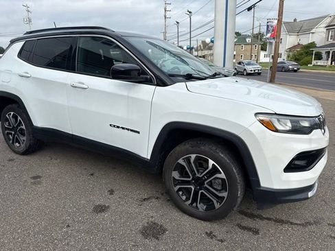 Used 2023 Jeep Compass Limited w/ Sun and Sound Group AWD/4WD image 4