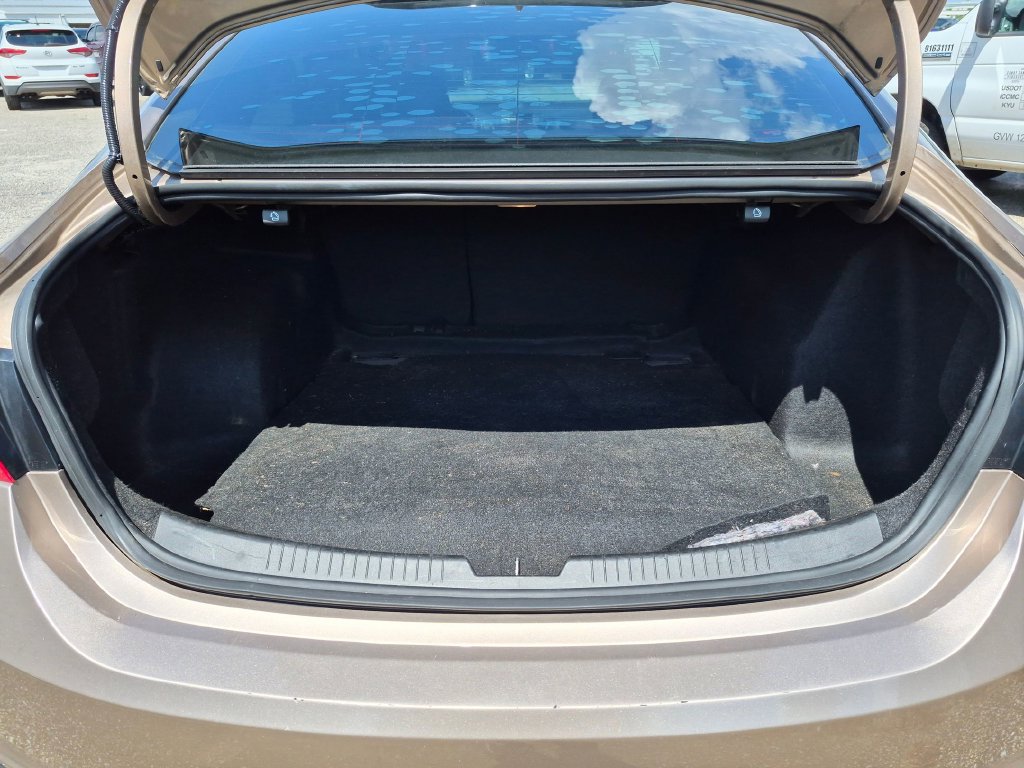 Used 2018 Chevrolet Malibu LT FWD image 26