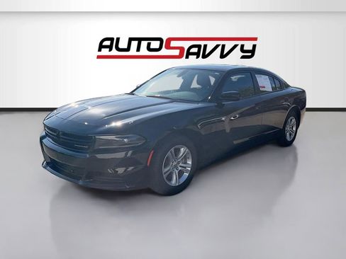 Used 2023 Dodge Charger SXT w/ Cold Weather Package RWD image 3