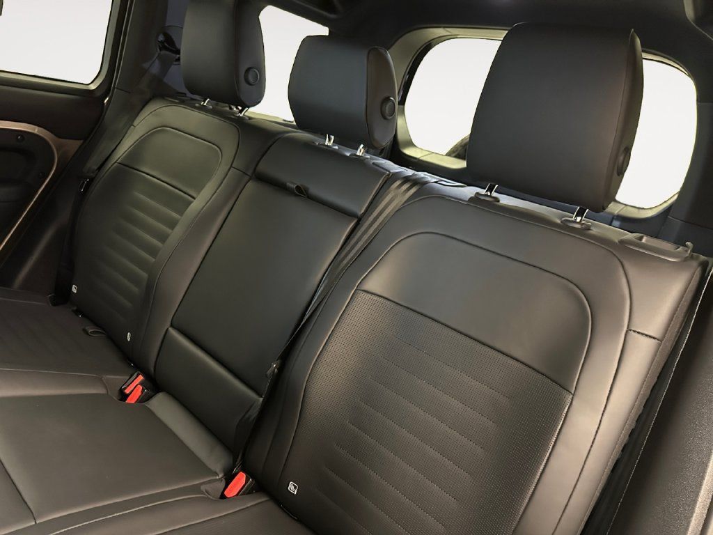 New 2026 Land Rover Defender 110 OCTA AWD/4WD image 13
