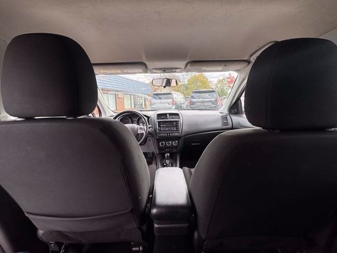 Used 2019 Mitsubishi Outlander Sport SE FWD image 41