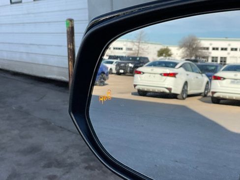 Used 2025 Toyota RAV4 XLE image 20