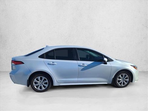 Used 2023 Toyota Corolla LE image 5