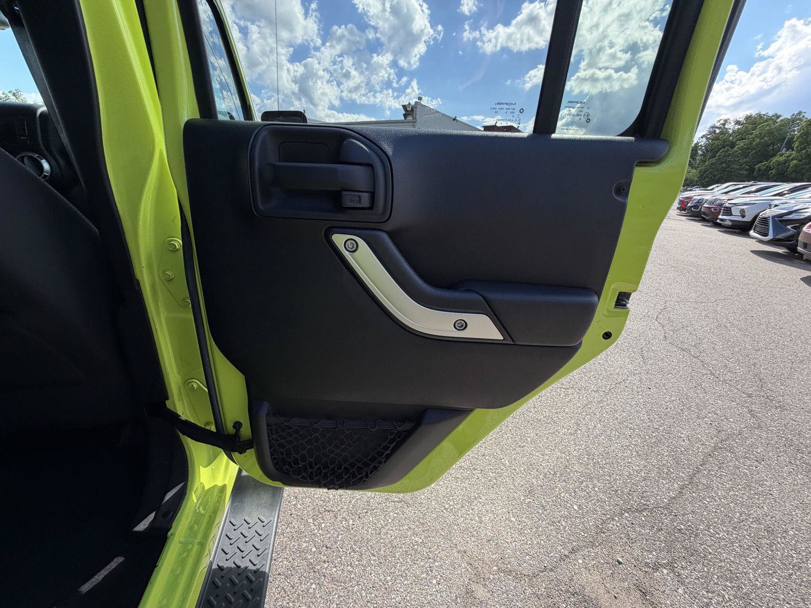 Used 2016 Jeep Wrangler Unlimited Rubicon AWD/4WD image 30