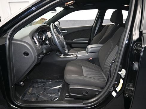 Used 2023 Dodge Charger SXT image 11