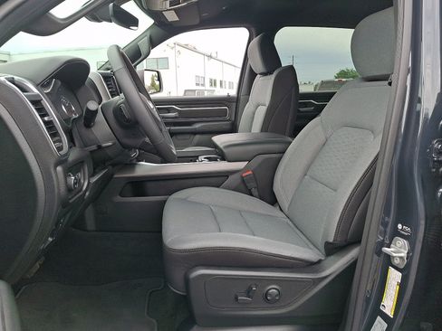 Used 2025 RAM 1500 Big Horn AWD/4WD image 13