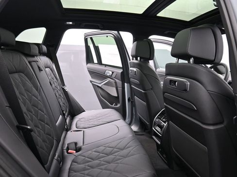 New 2026 BMW X5 xDrive50e w/ Executive Package image 19