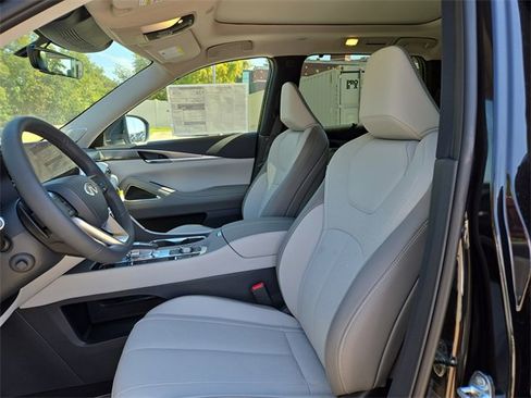 New 2026 INFINITI QX60 Luxe w/ Cargo Package image 32