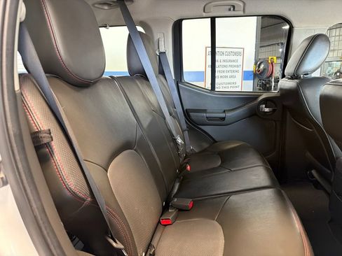 Used 2012 Nissan Xterra PRO-4X w/ Pro-4x Leather Pkg AWD/4WD image 27