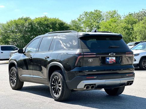 Used 2025 Chevrolet Traverse Z71 w/ LPO, Floor Liner Package image 13