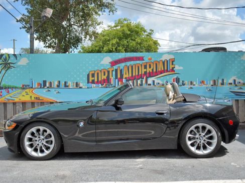Used 2003 BMW Z4 2.5i image 5
