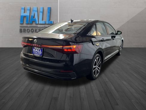 Certified 2025 Volkswagen Jetta Sport image 6