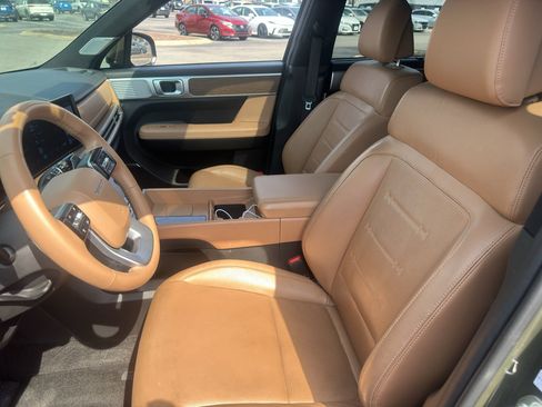 Used 2024 Hyundai Santa Fe Limited image 17