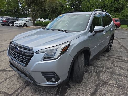 Used 2023 Subaru Forester Limited AWD/4WD image 9