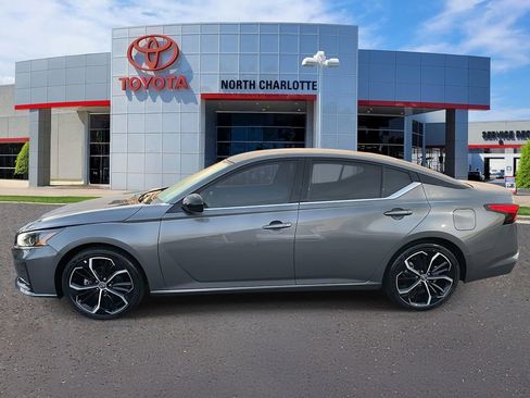 Used 2025 Nissan Altima 2.5 SR image 6