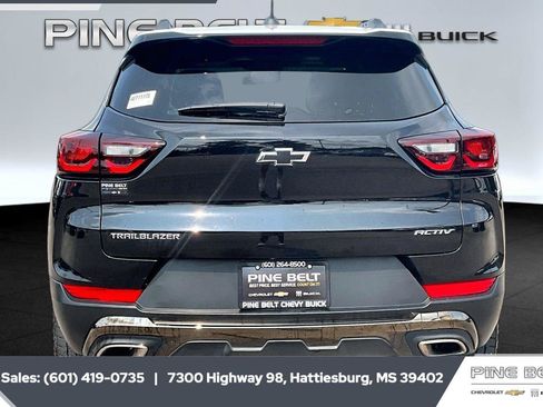 Used 2024 Chevrolet TrailBlazer ACTIV FWD image 4