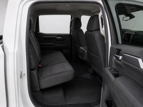 Used 2024 Chevrolet Silverado 1500 LT w/ Convenience Package II AWD/4WD image 10