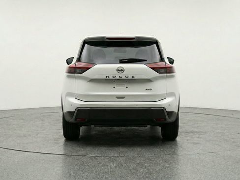 Used 2025 Nissan Rogue SV AWD/4WD image 7