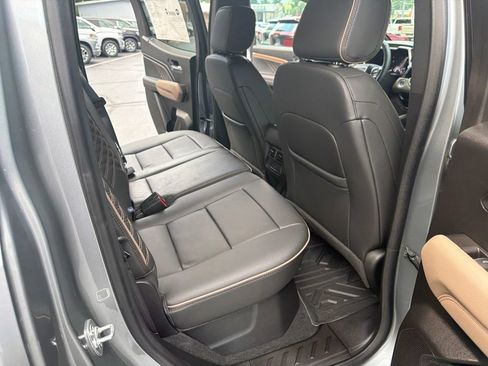 Certified 2025 GMC Canyon Denali AWD/4WD image 15
