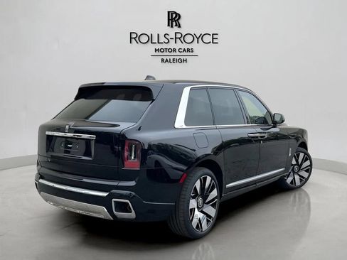 New 2026 Rolls-Royce Cullinan AWD/4WD image 2