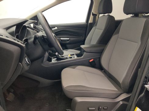 Used 2017 Ford Escape SE w/ Equipment Group 201A FWD image 17