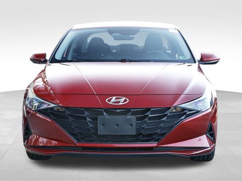 Used 2023 Hyundai Elantra SEL w/ Cargo Package image 8