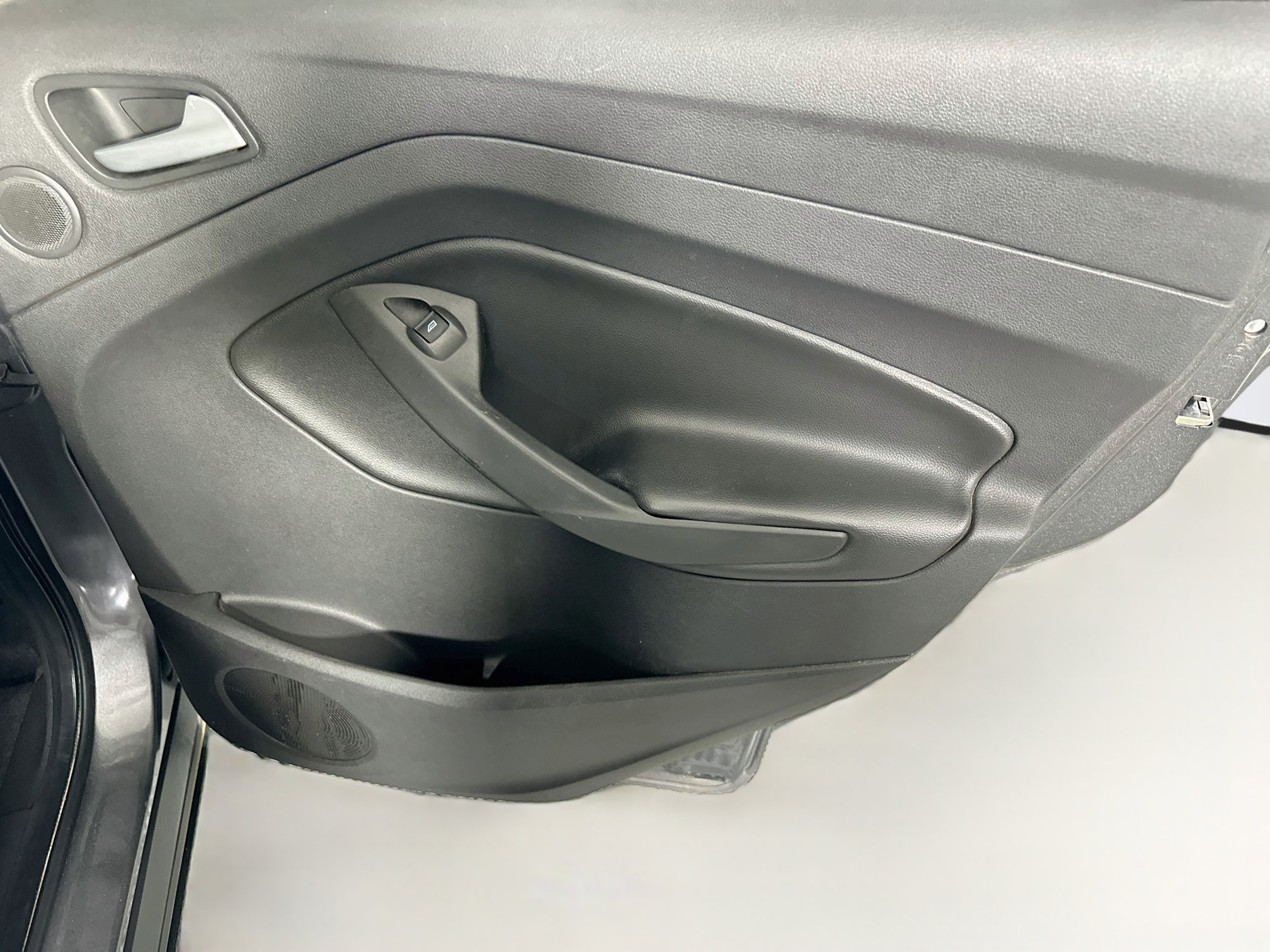 Used 2013 Ford Escape SE FWD image 28