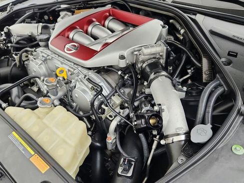 Used 2014 Nissan GT-R Black Edition AWD/4WD image 47