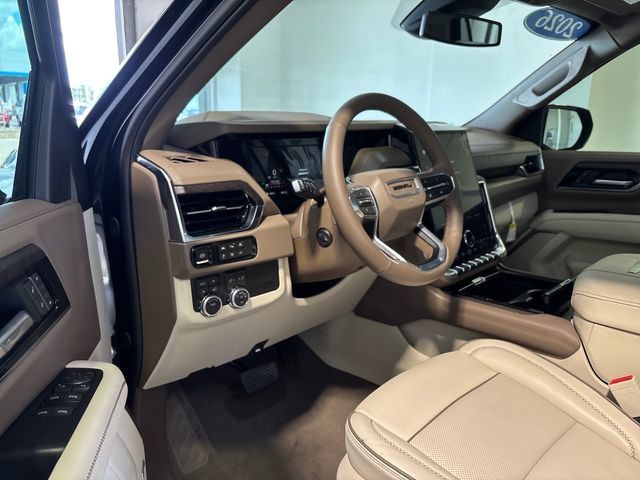 Used 2026 GMC Yukon Denali AWD/4WD image 6