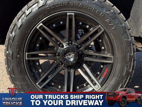 Used 2024 GMC Sierra 2500 Denali Ultimate image 11