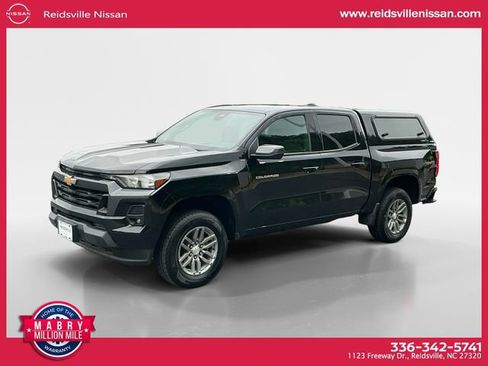 Used 2023 Chevrolet Colorado LT w/ LT Convenience Package II AWD/4WD image 1