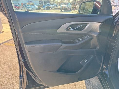 Used 2020 Chevrolet Traverse LT image 7